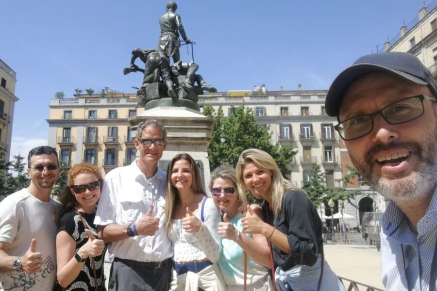 Barcelona Cable Car Sky Views, Magic Fountain & Castle Visit - Inside Montjuïc Castle: Fort Walls, Dungeons, and Real 360 Views
