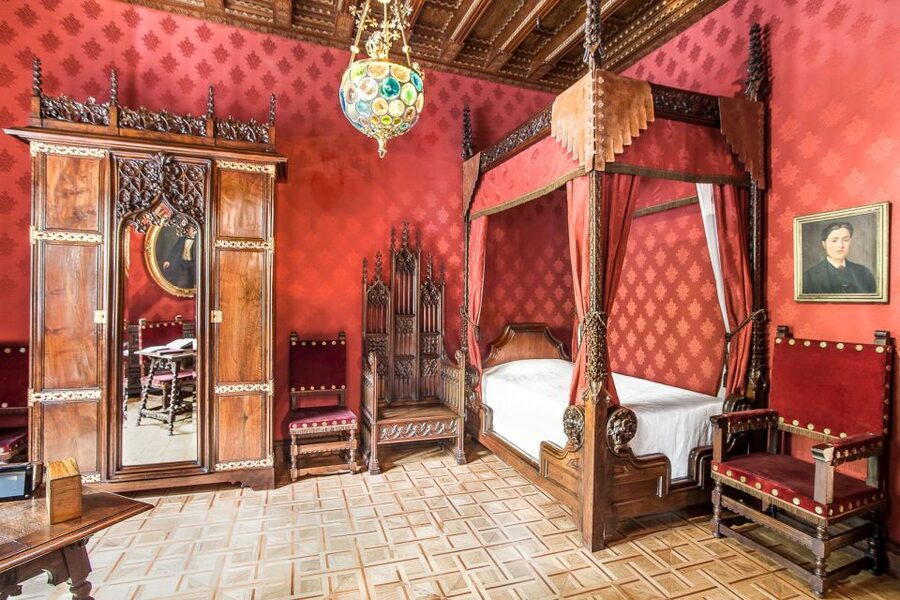 Barcelona: Casa Amatller Guided Visit with Chocolate Gift - Key highlights before you go