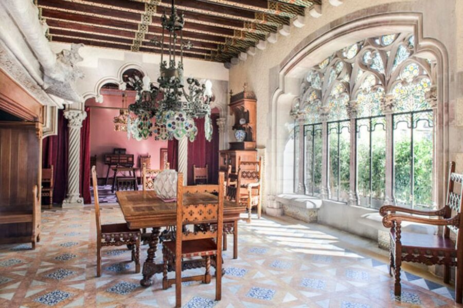 Barcelona: Casa Amatller Guided Visit with Chocolate Gift - Your 1-hour route, from the meeting hall to the noble floor