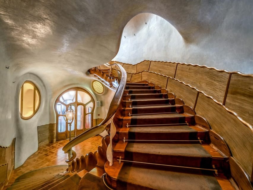 Barcelona: Casa Batlló, Casa Milà & Casa Vicens Guided Tour - The main drawback to watch for, guided coverage and expectations