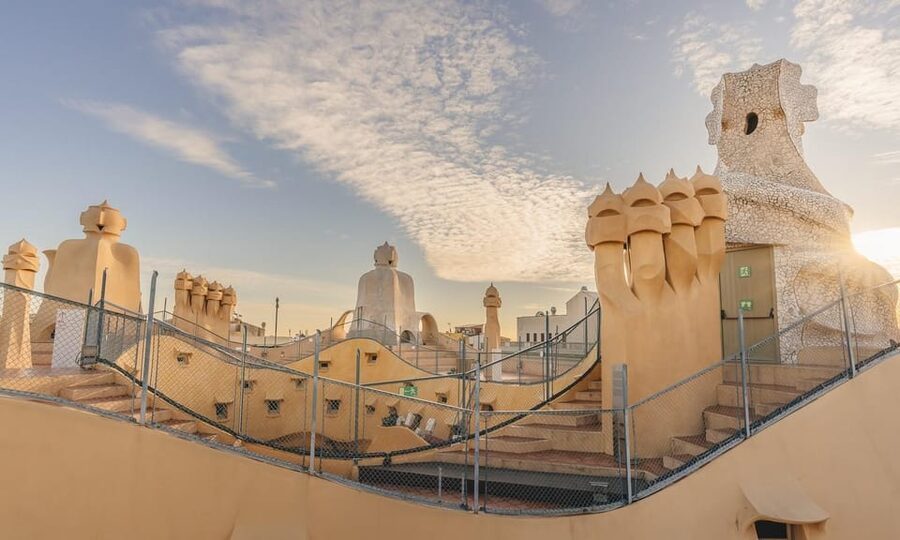 Barcelona: Casa Batlló, Casa Milà & Casa Vicens Guided Tour - Warriors’ Rooftop views, and why the name matters