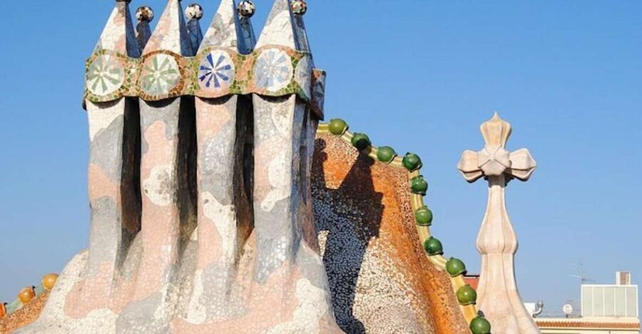 Barcelona: Casa Batlló, La Pedrera, & Chocolate Tasting Tour - La Pedrera (Casa Milà): Roof Views and the Gaudí Mindset