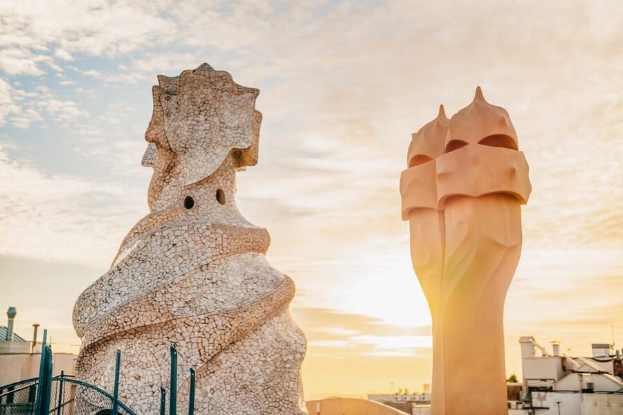 Barcelona: Casa Milà Early-Morning Access Guided Tour - Guide quality is the secret sauce, so here’s how to choose wisely