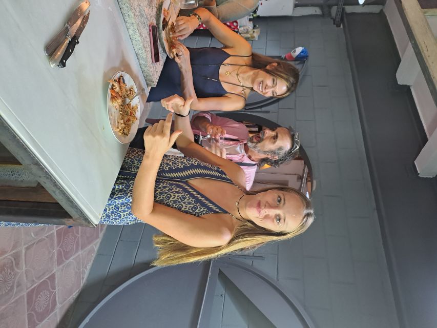 Barcelona: Catalan Paella Cooking Class - Your instructor: what you gain from a guided, multi-language class