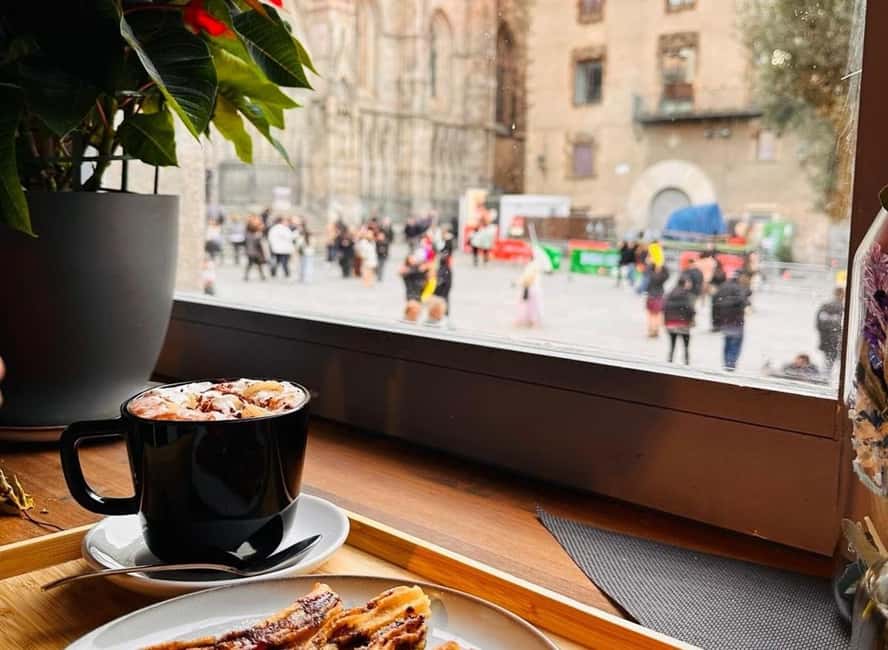 Barcelona Cathedral: Sunrise Tour & Breakfast - Pla de la Seu Check-In: Getting Inside Before the Usual Rush