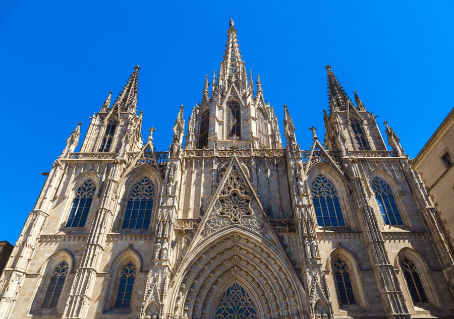 Barcelona Cathedral: Ticket, Guided Tour and VR Experience - Finding the Cathedral: Pla de la Seu meeting point basics