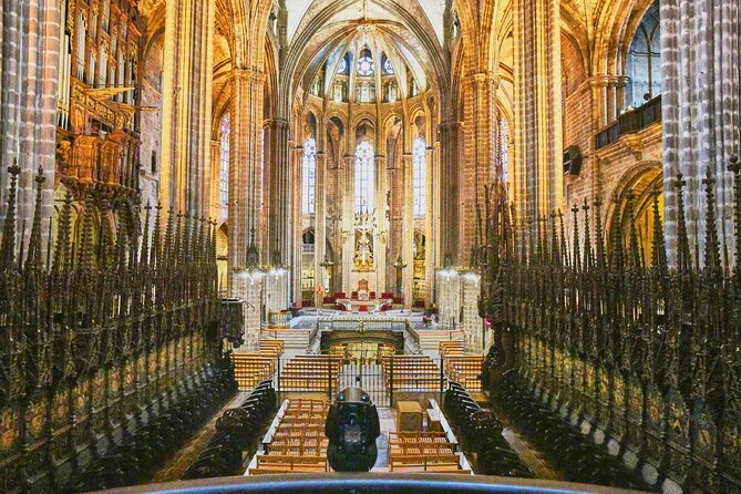 Barcelona Cathedral: Ticket, Guided Tour, Terrace + VR Experience - Group Size, Audio, and the Pace That Fits Real Travel Days