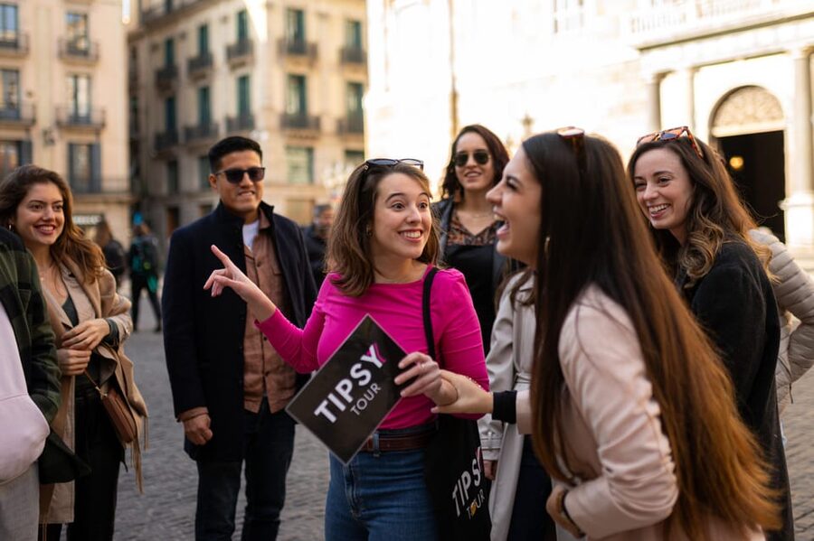 Barcelona: Cathedrals and Squares Walking Tour - Stop 3: The Kiss Of Freedom, legends you can connect to the street