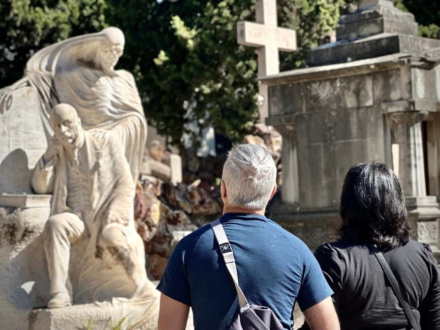 Barcelona: Cemetery Tour - Gothic Graves & Local History - Montjuïc Cemetery: Barcelona’s Outdoor Museum with Sea Views