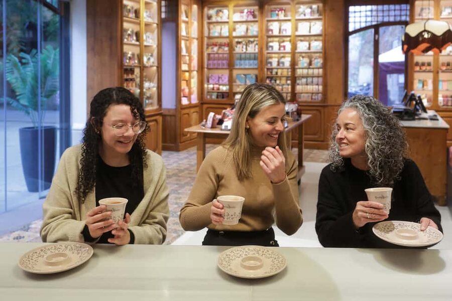 Barcelona & Chocolate Amatller History and Culture + Activity and Tasting - Hot chocolate in a Barcelona style: cinnamon and an older way to drink