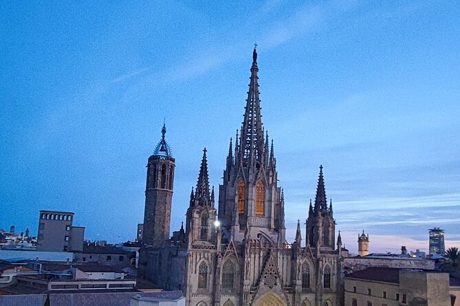 Barcelona Christmas Walking Tour - Frederic Mares: Barcelona’s largest nativity scene in a holiday-focused setting