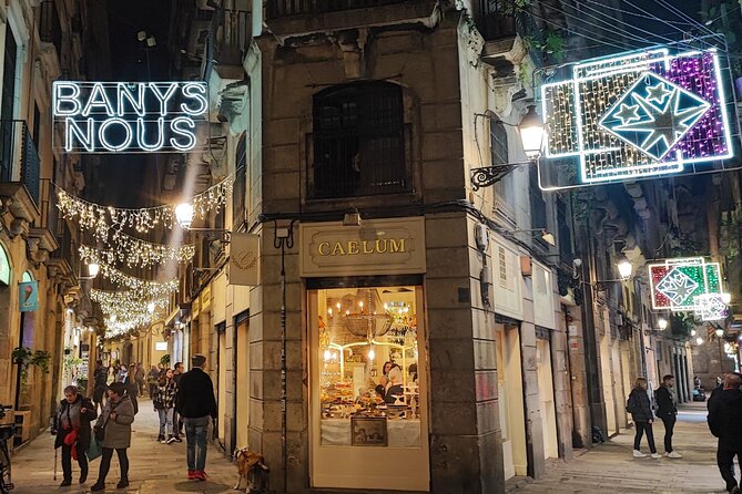 Barcelona Christmas Walking Tour - Santa Workshop and a focused way to buy gifts
