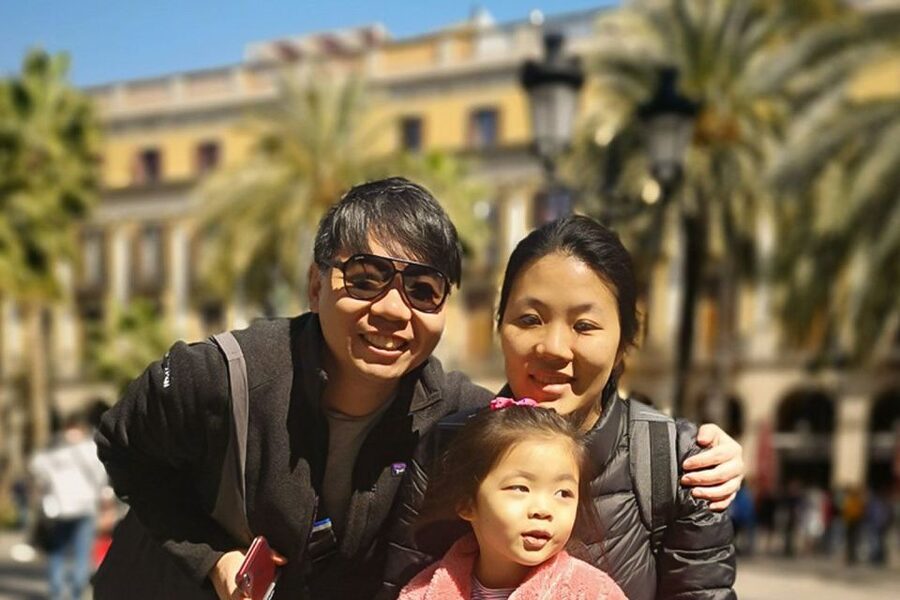 Barcelona: Churros, Hot Chocolate, and Games Family Tour - La Boqueria market: food tasting, ham rules, and how to handle Sunday