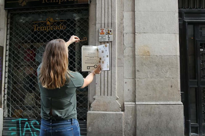 Barcelona: City Exploration Treasure Hunt - The Gothic Quarter is the main “puzzle engine”
