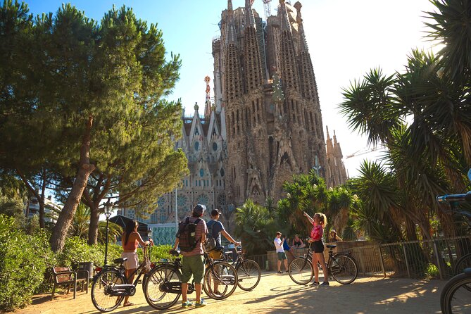 Barcelona City Highlights Bike Tour - Why bike highlights are the best first-day shortcut in Barcelona