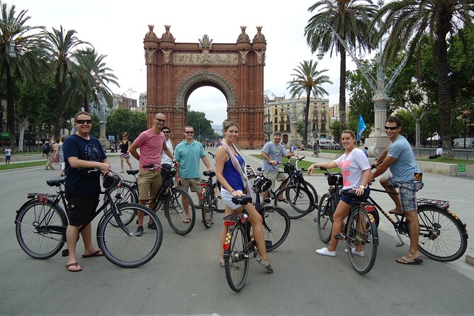 Barcelona City Highlights Bike Tour - Ciutadella Park to Port Olímpic: green shade, then sea air