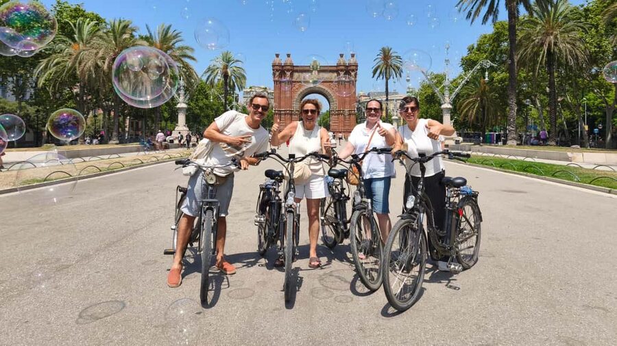Barcelona: City Highlights Bike Tour with Locals - Gothic Quarter to Barcelona Cathedral: quick guided time that adds up
