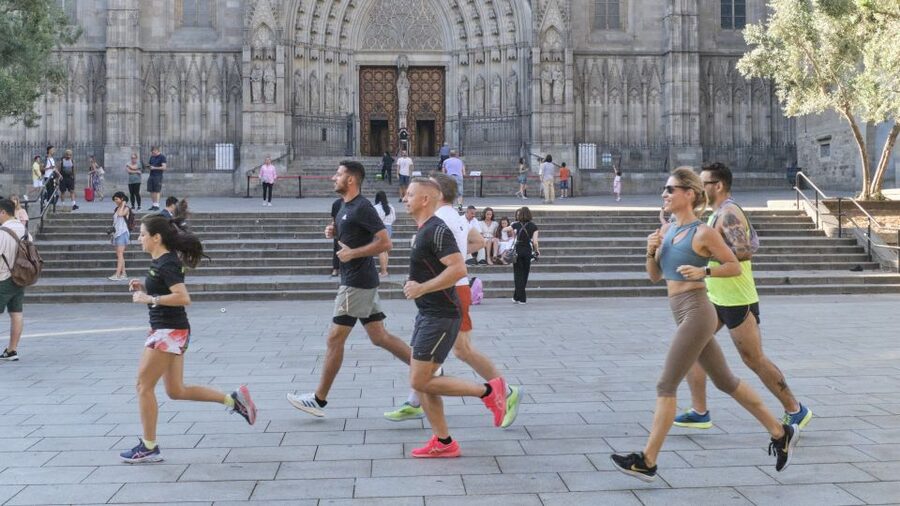 Barcelona: City Highlights Guided Running Tour - How long and how far you actually run (and what to wear)