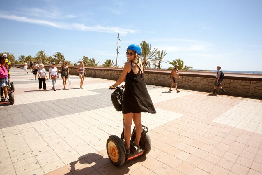 Barcelona: City Highlights Guided Segway Tour - Arc de Triomf to Parc de la Ciutadella: Architecture You Can Actually Compare