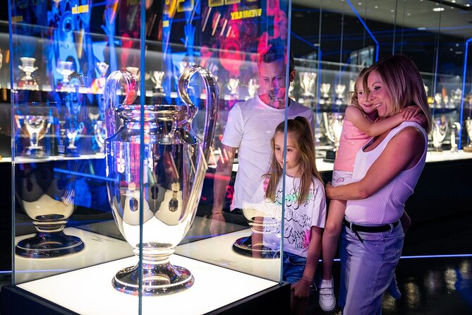 Barcelona City Hop On Hop Off and FC Barcelona Immersive Tour - Audio, headphones, and comfort: the small details that matter