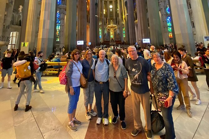 Barcelona City Tour: Gothic Pedrera, Sagrada Familia & Park Güell - Montjuïc viewpoints and Olympic-era Barcelona