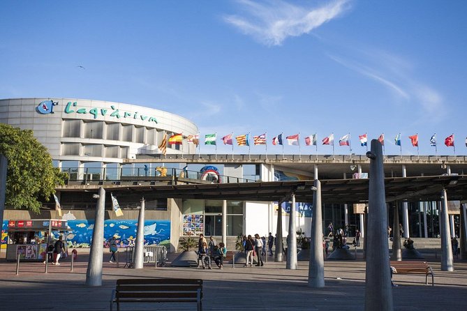 Barcelona City Tour Hop-On Hop-Off and Aquarium - Who this tour suits best, and who should skip it