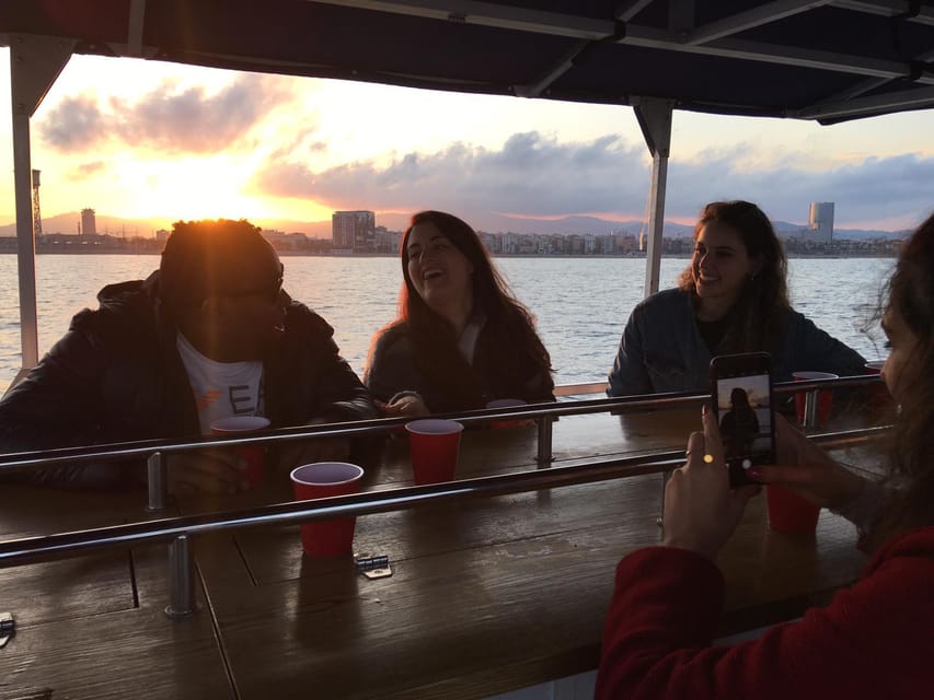 Barcelona: City Views Catamaran Cruise with Music - Chill Music and the Onboard Bar: How the Vibe Works