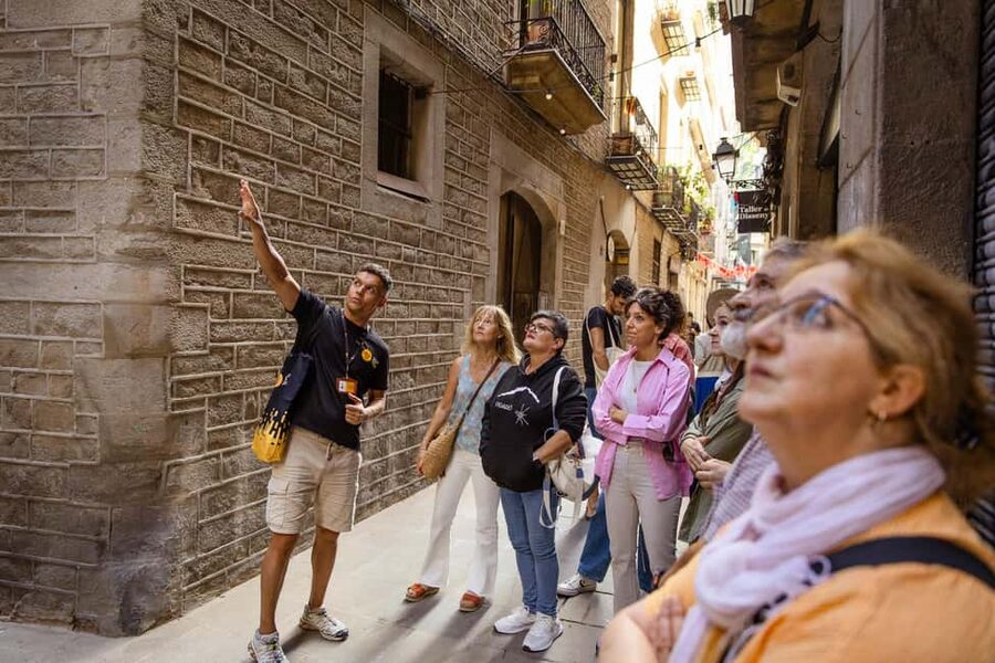 Barcelona: City Walking Tour with Local Guide - Should You Book This Barcelona Gothic Quarter Walking Tour?