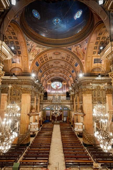 Barcelona: Classical Music Concert of Vivaldi, Mozart & More - Inside the basilica: what to do before the first note