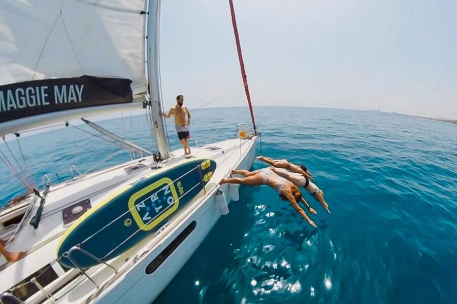 Barcelona: Coastline Boat Trip with Snacks and Cava - Price and Value: Is $32 Good for a Barcelona Boat Trip?
