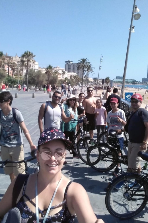 Barcelona: Coastline E-Bike and Wine Tasting Tour - Starting in the Gothic Quarter at Plaça Reial, with everything you need