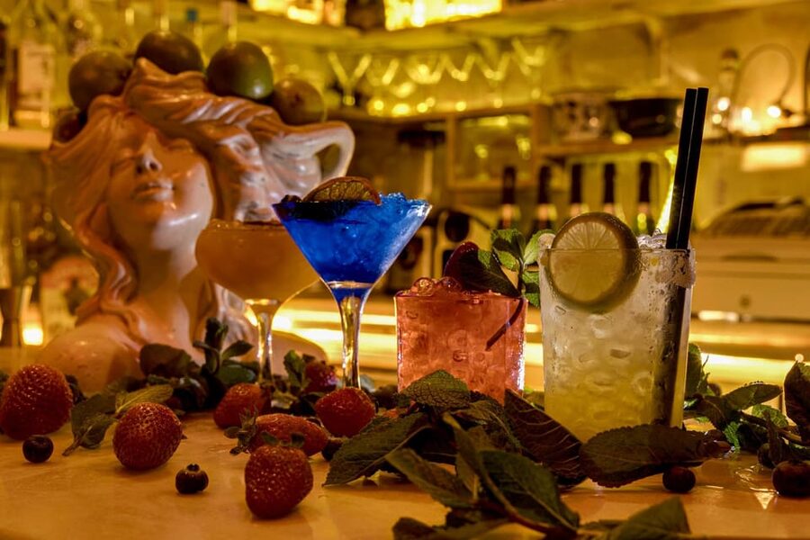 Barcelona: Cocktail Making Class with Tapas - Inside Bar Milans Gòtico, where you start mixing fast