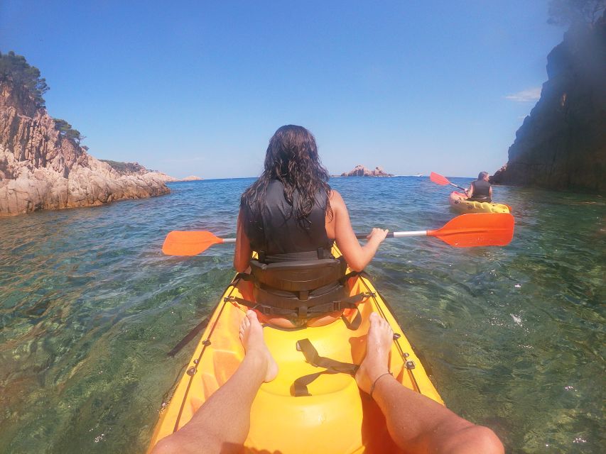 Barcelona: Costa Brava Kayak and Snorkel Tour with Lunch - Your first steps on the water: briefing, wetsuits, and equipment