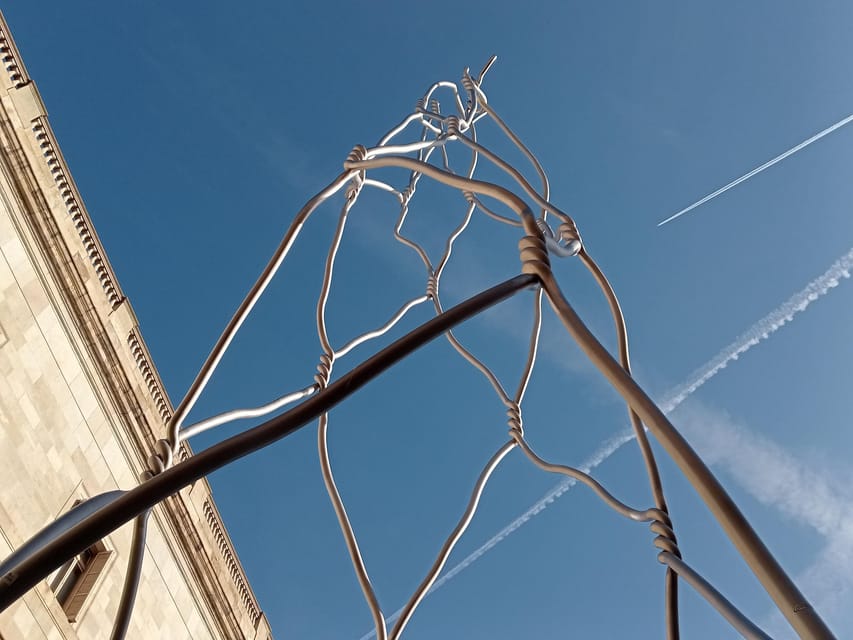 Barcelona: Curious Legends and Traditions of Old Town Tour - Barri de La Ribera: Turning Corners Into Cultural Rhythm