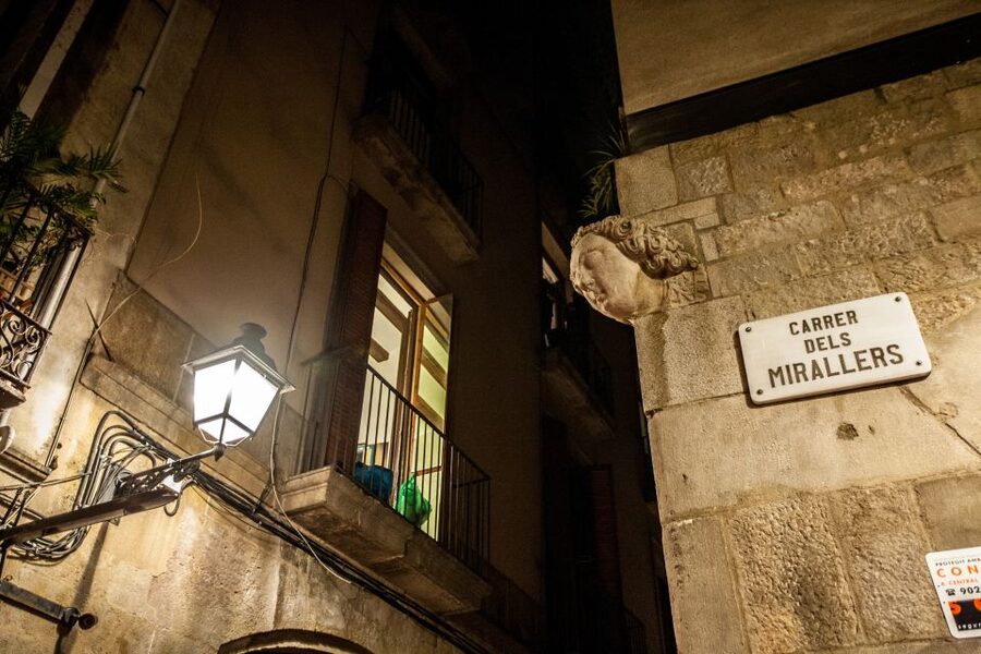 Barcelona: Dark History Night Walking Tour - Value for $24: What You Actually Get for Your Money