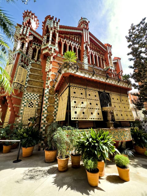 Barcelona: Discover Gaudí, Sagrada Familia, and Park Güell - Park Güell With Skip-the-Line Access: How to See More for Less Waiting