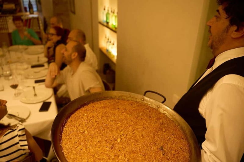 Barcelona: El Born Gourmet Food & Wine Small Group Tour - The discreet passageway and the dining secret feel