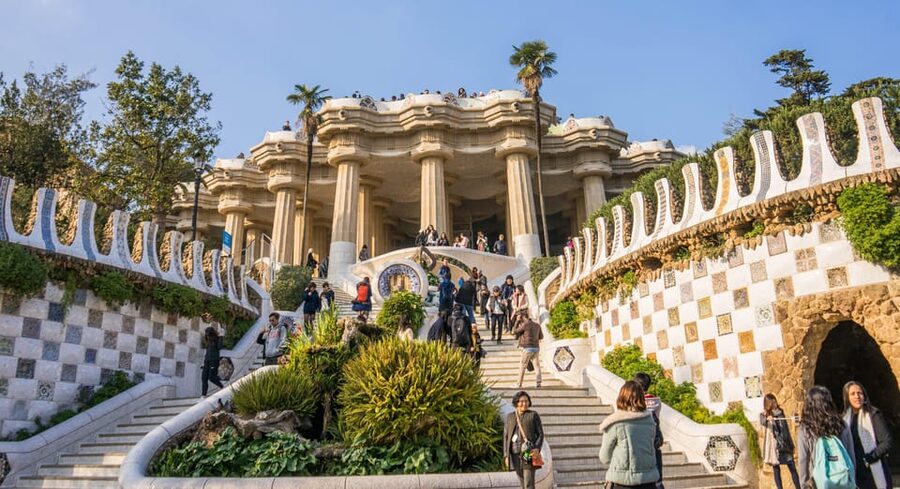 Barcelona: Exclusive Park Güell Private Guided Tour - Meeting at Carretera del Carmel 23: The Fast Way to Avoid a No-Show