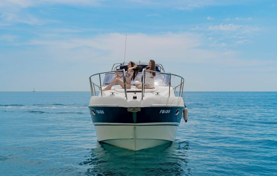 Barcelona: Exclusive Yatch tour with Drinks and Snacks - Who This Yacht Tour Is For (And Who Should Choose Something Else)