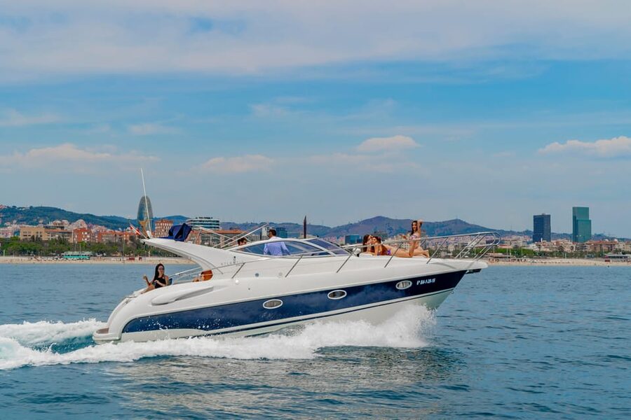 Barcelona: Exclusive Yatch tour with Drinks and Snacks - Snacks, Drinks, and Music, The Part That Should Feel Effortless