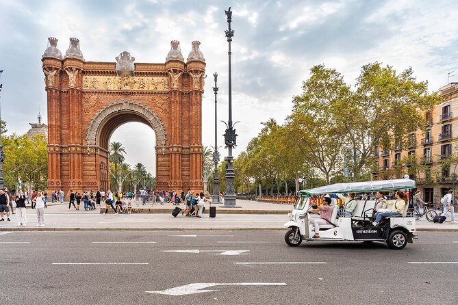 Barcelona Expert Plus Tour with Local Guide in Eco Tuk Tuk Private - Price and value: what you’re really paying for