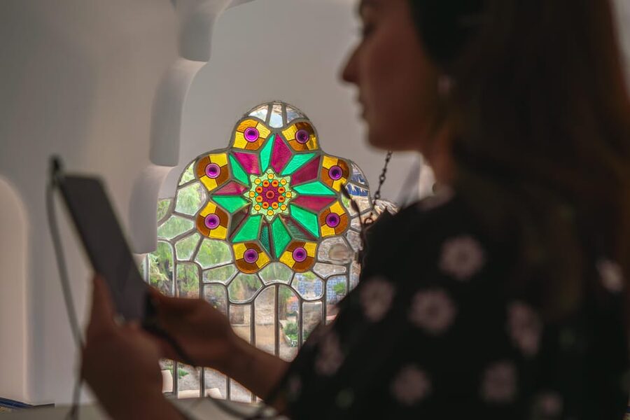 Barcelona: Exploring Gaudí's Hidden Gem, Bellesguard Tower - Language matters: Catalan, Spanish, and English guidance