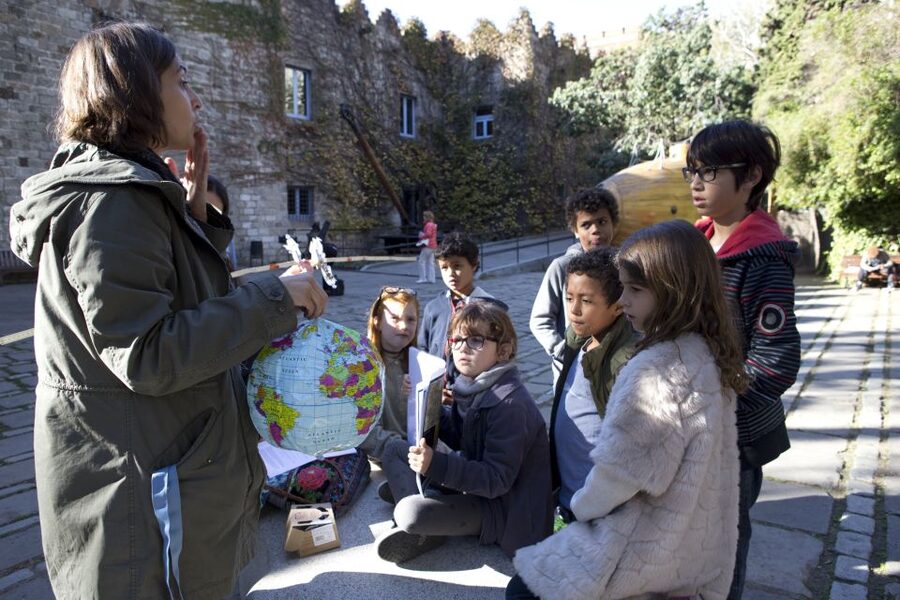 Barcelona: Family Tour in the Footsteps of Columbus - Languages, the Guide Voice, and Practical Expectations