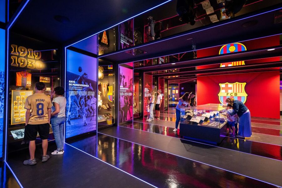 Barcelona: FC Barcelona Museum "Barça Immersive Tour" Ticket - We Are History Tunnel: Johan Cruyff and the Club’s Turning Points