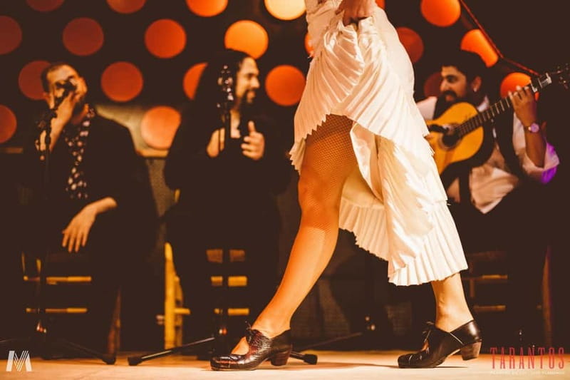Barcelona: Flamenco, Tapas &Sangria - Bar Milans Gòtic Tapas and Sangria: what’s included, and how to pace it