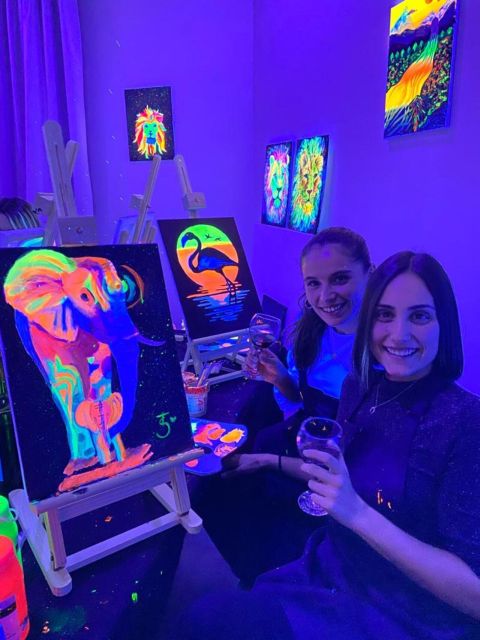 Barcelona: Fluorescent Paint and Wine Workshop - What You Actually Make, and How Easy It Is to Take Home