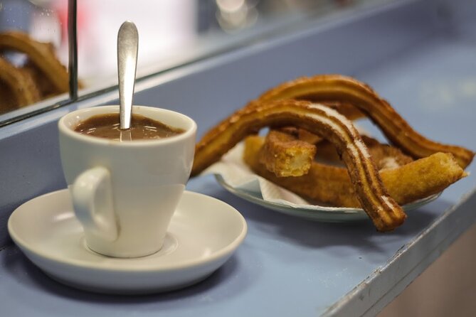 Barcelona Food Tour: Tapas, Paella, Sangria & 8+ Local Tastings - Route sense: from Plaça de Ramon Berenguer el Gran to the sea