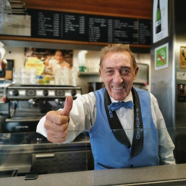 Barcelona: Foodie Walking Tour with Sagrada Familia Tickets - Who This Tour Suits Best