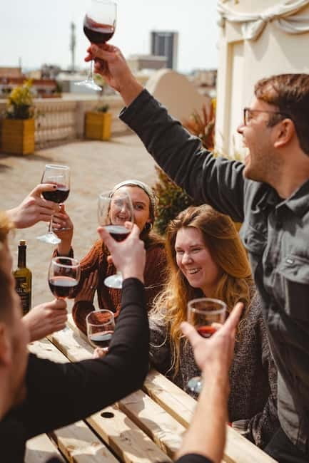 Barcelona: Fun & Unpretentious Rooftop Wine Tasting - Quick notes on timing, guides, and languages
