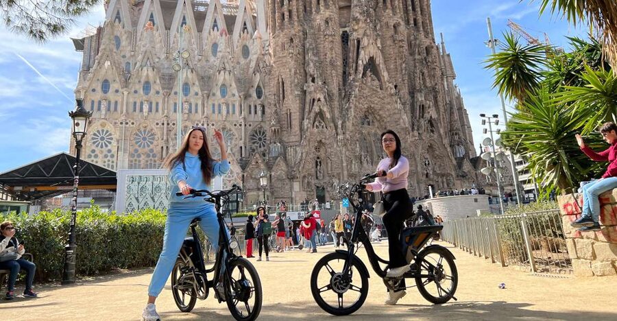 Barcelona: Gaudi Guided E-Bike Tour - Steep Gaudi climbs and why electric assist matters